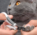 Catit-Shorthair-grooming-kit-nailclipper-cat.jpg.webp