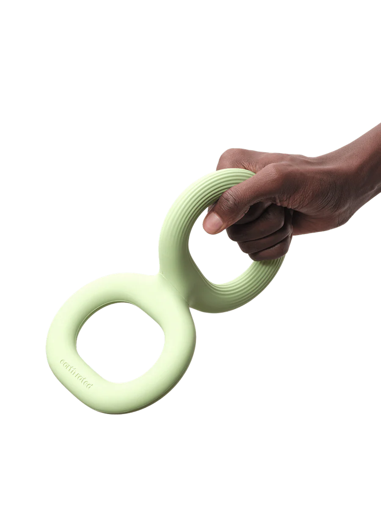 EarthRated_Product-TugToy-Sml-hands-883055.png.webp