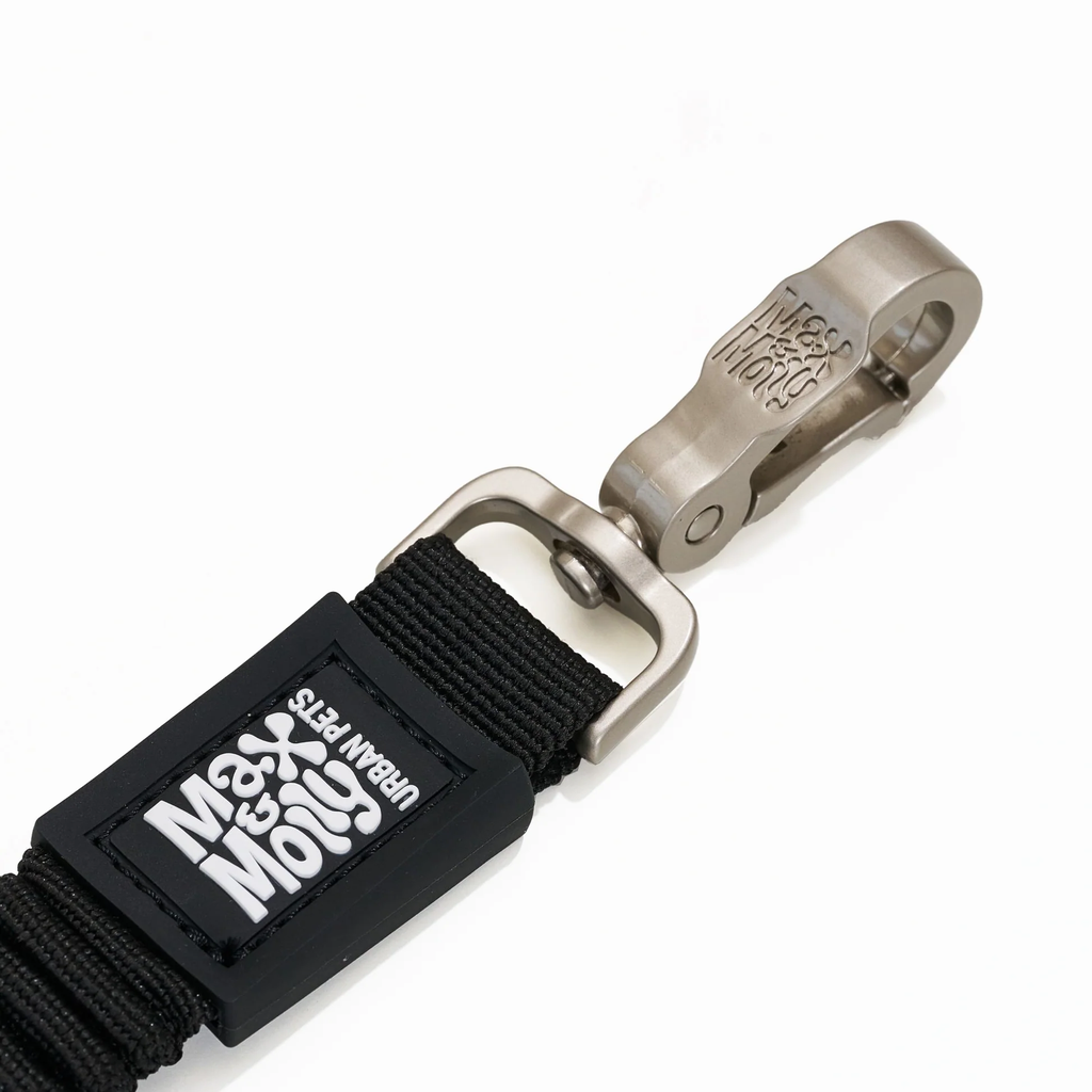 MaxMolly_Black_Doubleleash_detail2_f6f4b531-3da9-4ef8-9d3c-c76f6654db37.jpg.webp